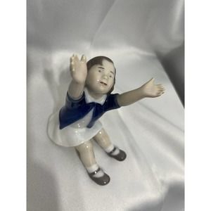 Rare Copenhagen Blue B&G, Bing & Grondahl Figurine, “Up To Mum”, 2324